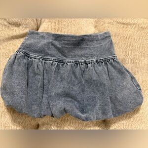 Le Lis Collection Acid Wash Denim Bubble Mini Skirt - Size Small